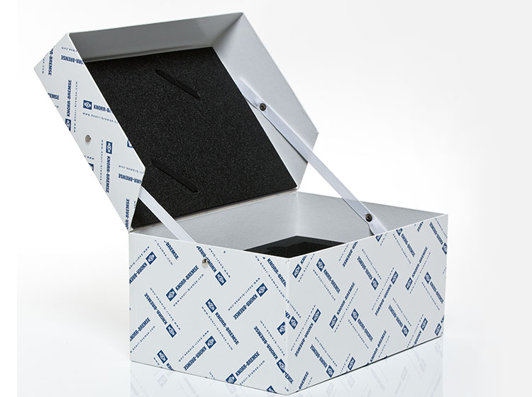 Packaging and cardboard boxes with logo branding for automotive supplier Knorr Bremse