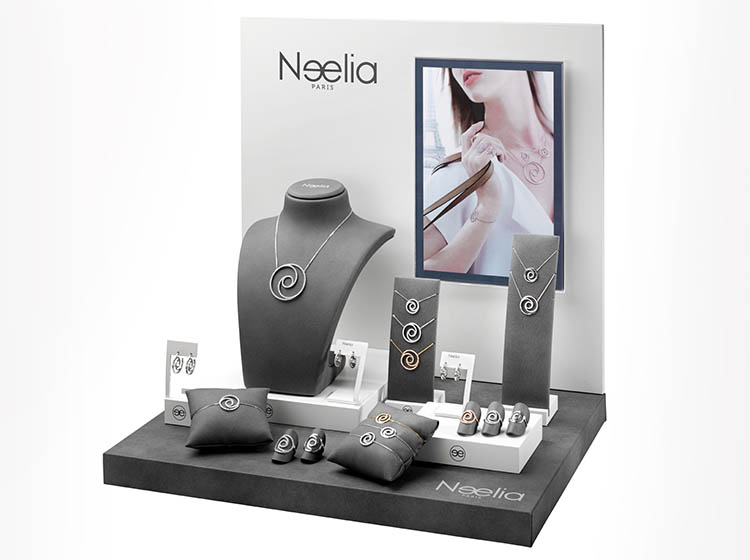 Neelia presentoirs de bijoux avec des bustes de bijoux