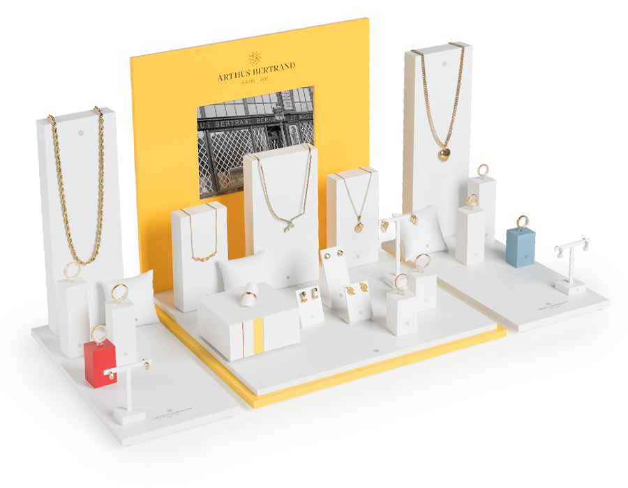 Jewellery displays for jewelry presentation at the point of sale